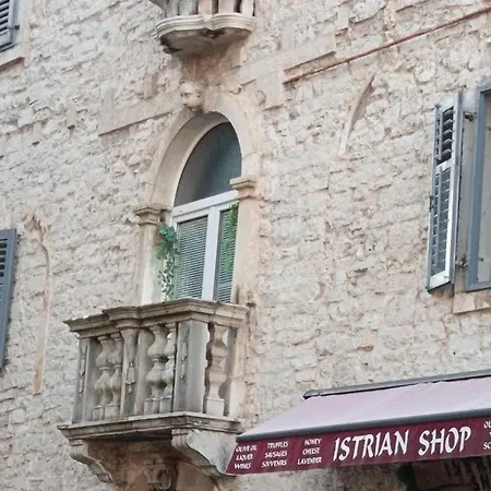 Captain Sijan 아파트 *