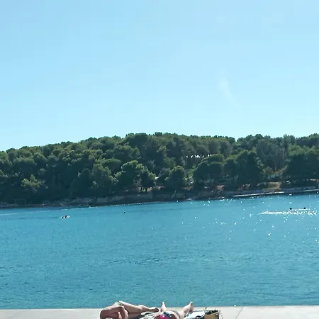 Captain Sijan Lägenhet Pula